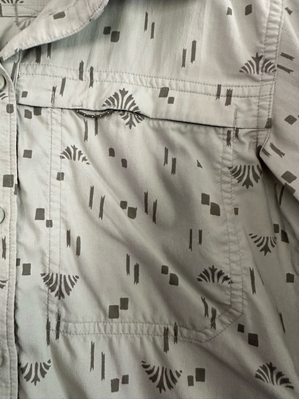 REI Sahara Long-Sleeve Sage Green Hiking Shirt - Picture 4 of 5